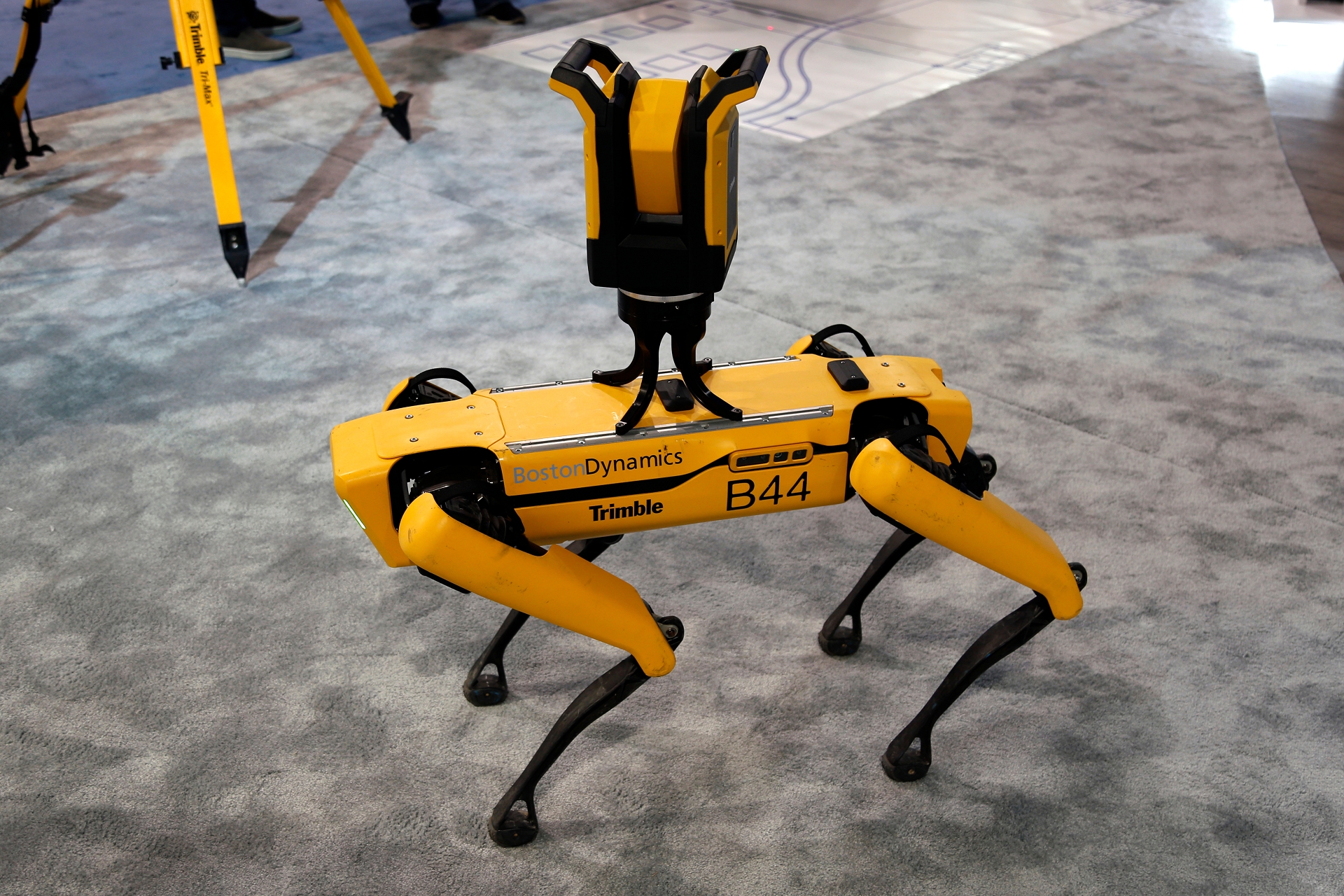 Boston Dynamics、「歩ける自動車」を目指す現代自動車グループ傘下に！
